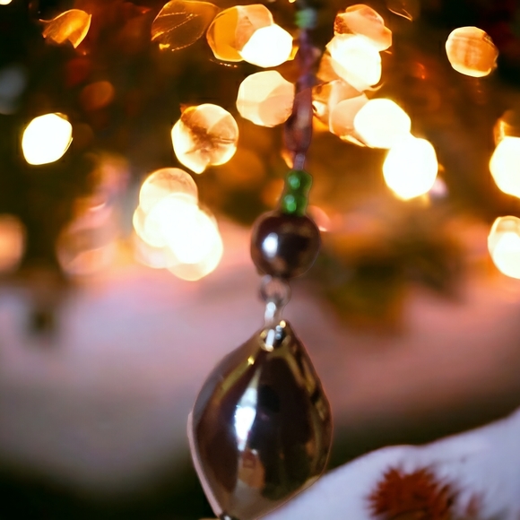 Emerald Green & Hematite Handcrafted Earrings - Picture 3 of 7